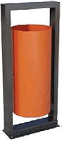 bote de basura cilindrico color naranja en un marco metalico color negro